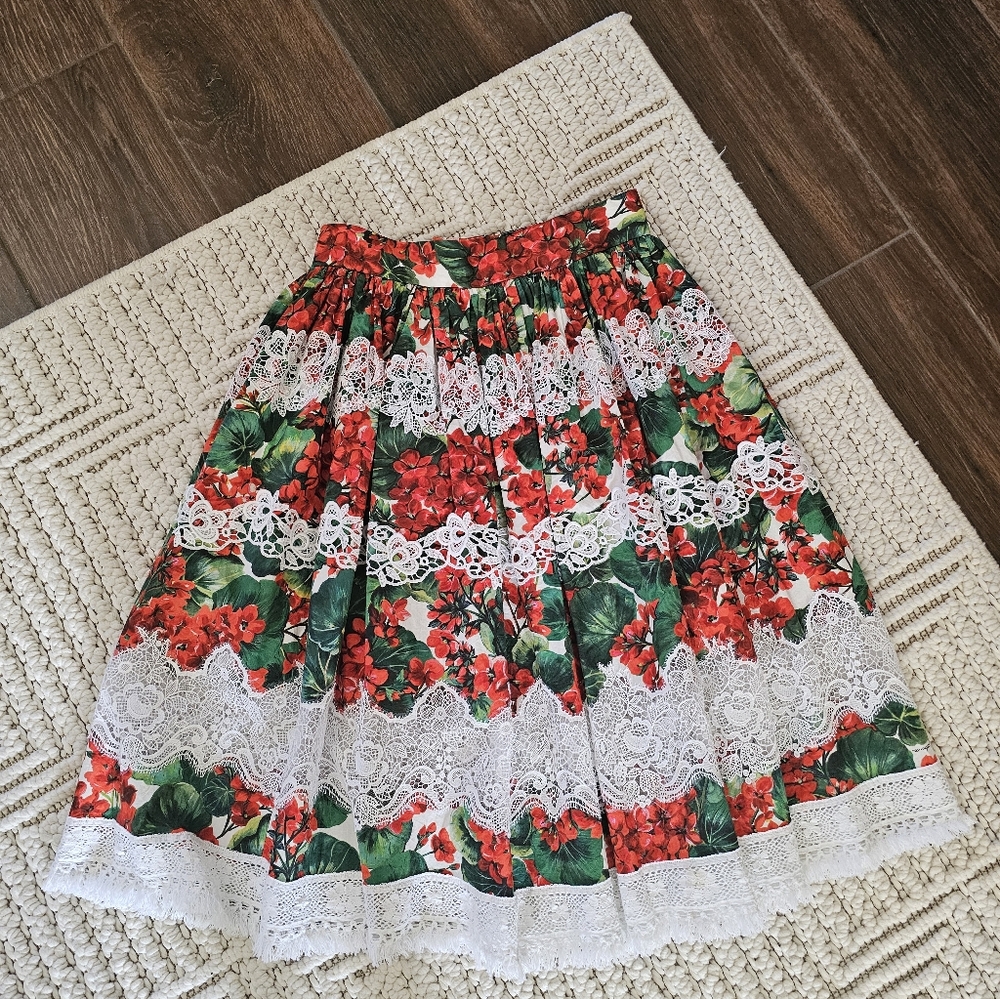 DOLCE & GABBANA Portofino Popli Geranium Floral Lace Skirt Sz 40/US 8 10 Medium - Picture 2 of 11